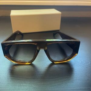 DEZI by Desi Perkins Backtrack sunglasses